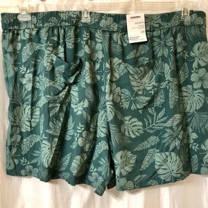 WOMENS 4X SHORTS - MID RISE STRAIGHT THROUGH HIP & THIGH -ULTRACOMFORT WAISTBAND